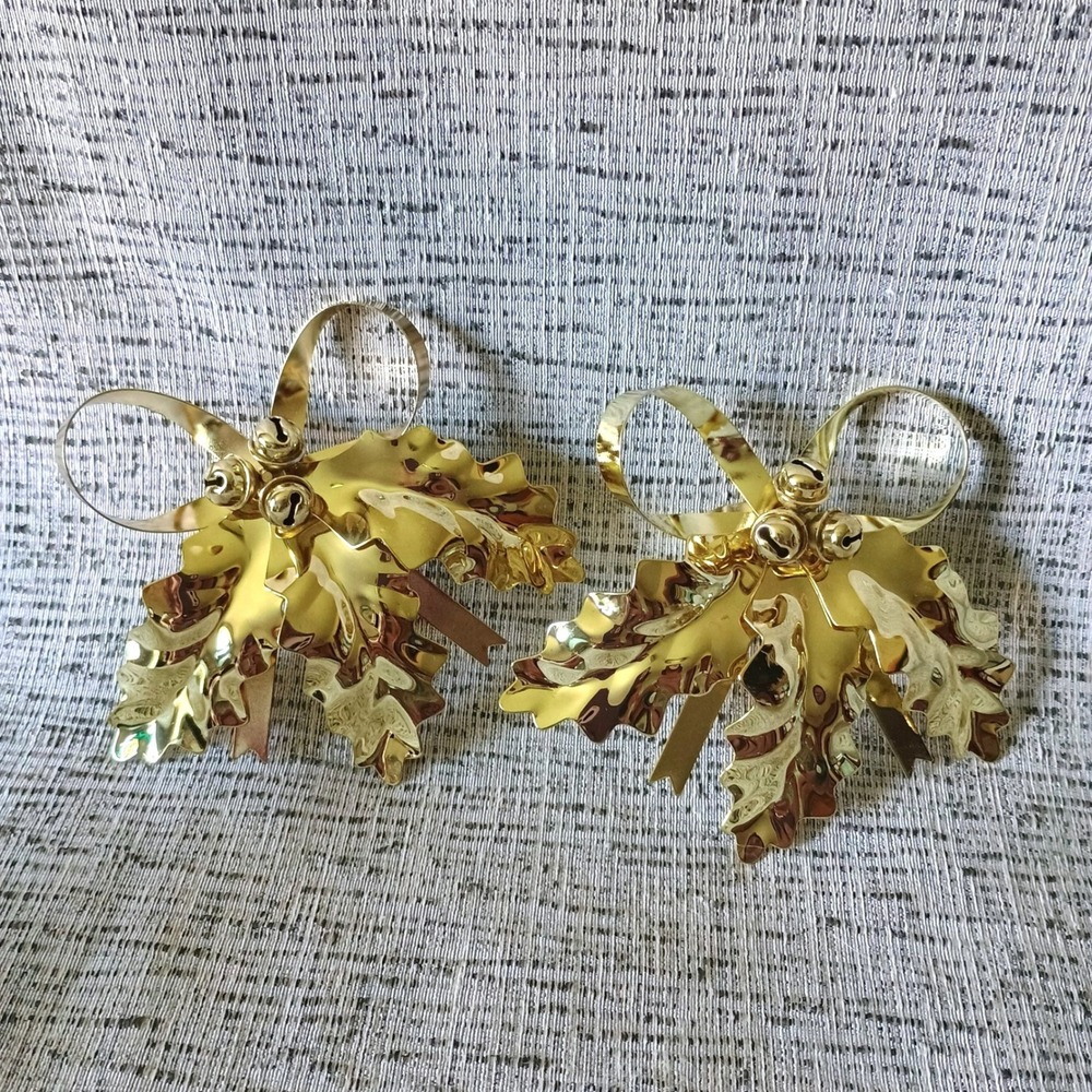 2 Vtg Gold Metal Holly Leaf Bows Bells Adjustable Napkin or Taper Candle Rings